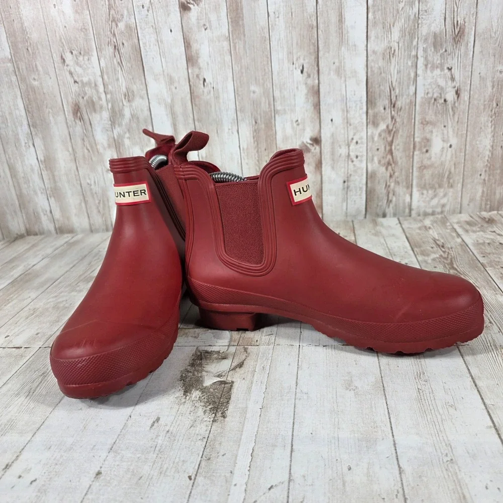 Hunter Original Chelsea Matte Red Waterproof Rain Boots Womens Size 6 US 4 UK